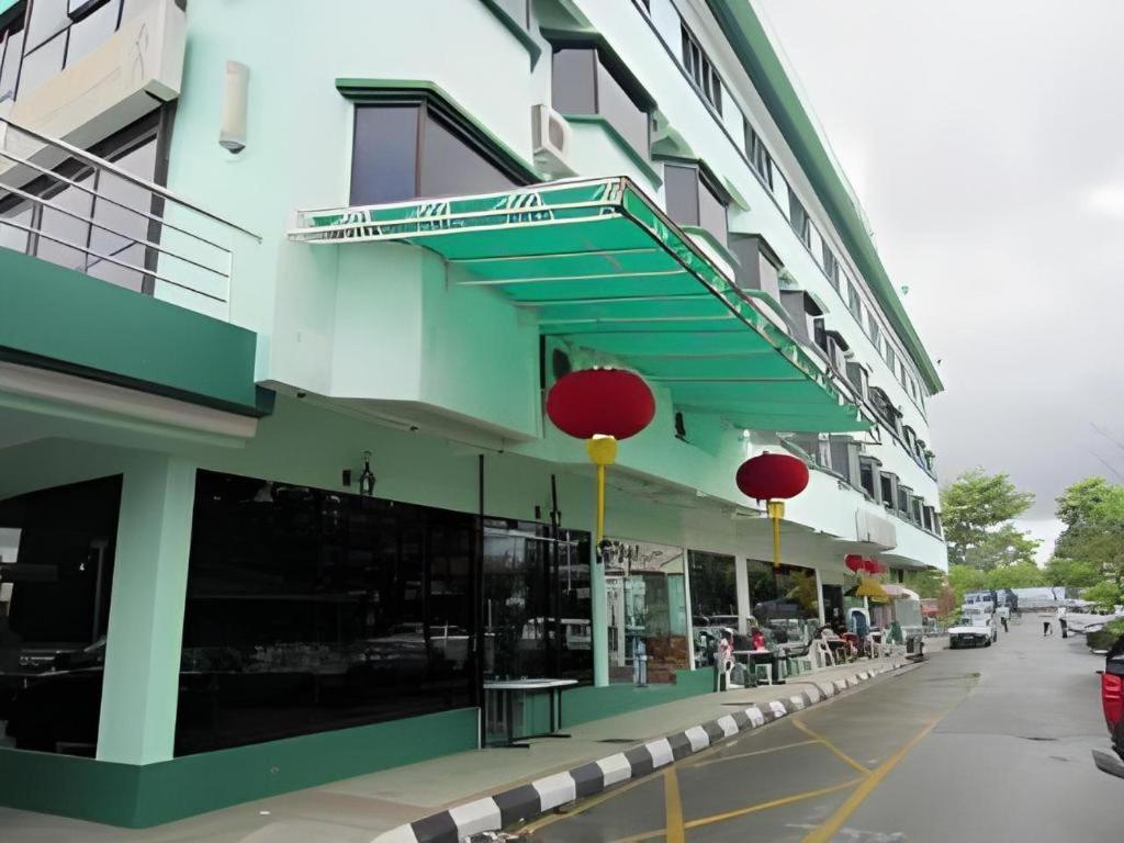Hotel Hung Hung Кучинг Екстериор снимка