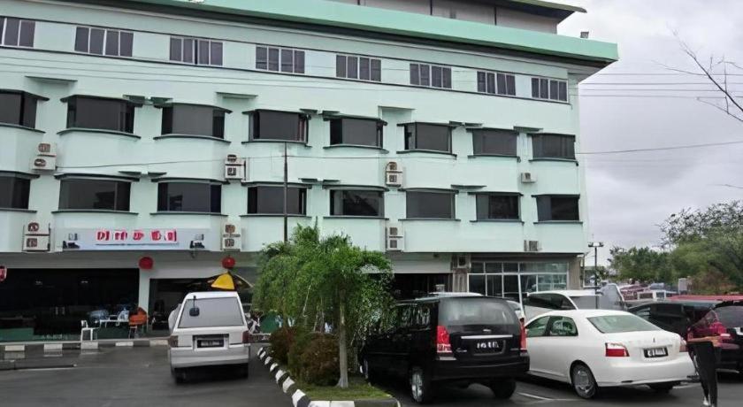 Hotel Hung Hung Кучинг Екстериор снимка