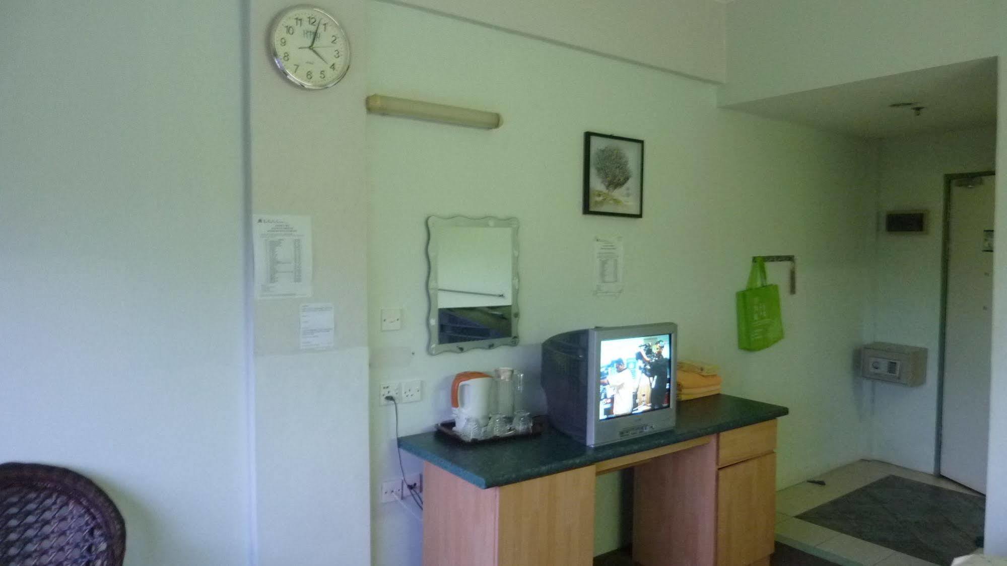 Hotel Hung Hung Кучинг Екстериор снимка