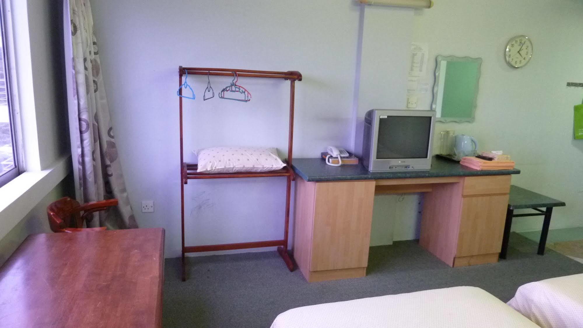 Hotel Hung Hung Кучинг Екстериор снимка
