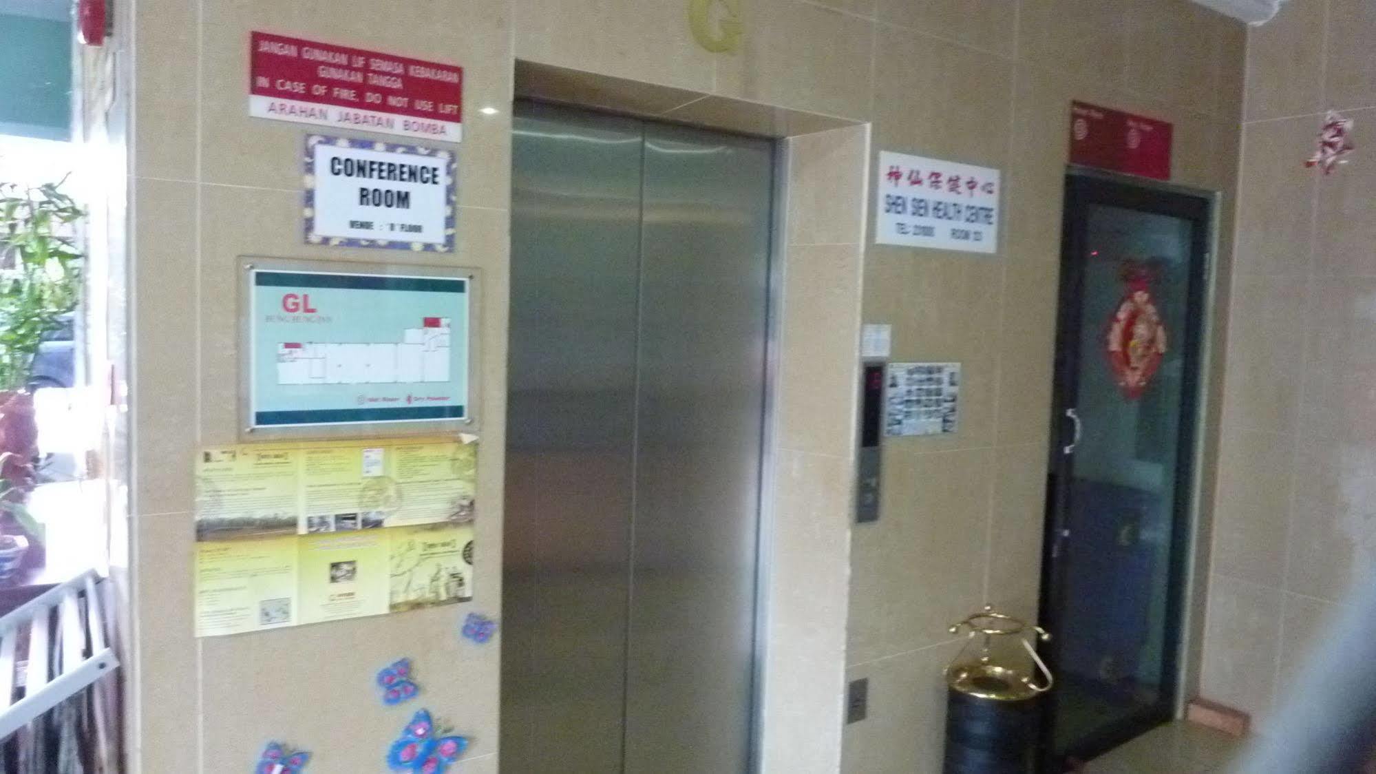 Hotel Hung Hung Кучинг Екстериор снимка
