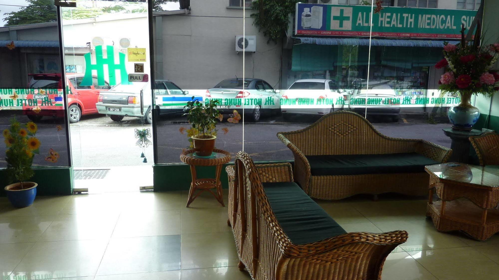Hotel Hung Hung Кучинг Екстериор снимка